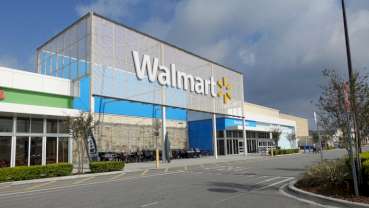 Walmart begins its move into health care
